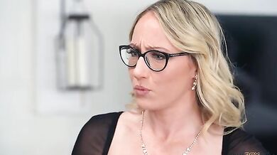 Stepmoms Private Ama Session - S4:E1