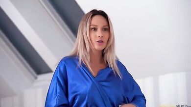 Stepmom Gets Caught - S4:E1