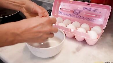 Stepmoms Fertility Juice - S4:E4