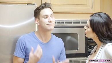 Sex Lessons From Mama - S6:E4