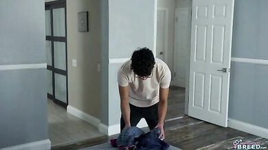 Stepmom Wants Fresh Cum - S1:E6