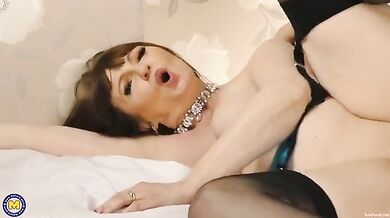 Lady Ava - needs to cheer up her stepson after his failed