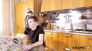 MILF spreads legs after friends stepson finds her spicy pics