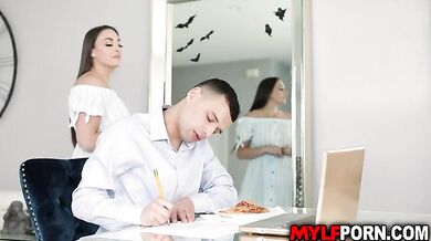 MILF stepmom Melanie Hicks deals with horny stepson