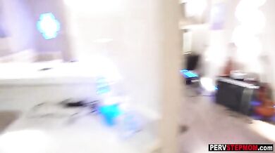 Perverted stepson fucked a big boobs stepmoms mouth