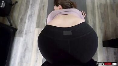 Big ass stepmom fucked by her hung stepson