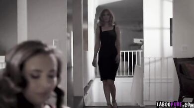 Lesbian stepmom Mona Wales sucks stepson's dick