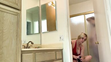 Stepson Drills His Stepmother While Stepdad Is In The Shower