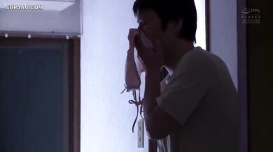 I Have Sex With My Stepson's Friend. Hikari Kisaki. - Hikari Hime....MT