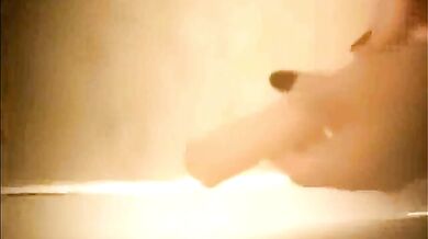 stepmom fingers in bath (Peeping through keyhole)