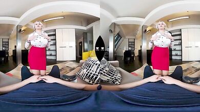 Virtual Reality Stepmom