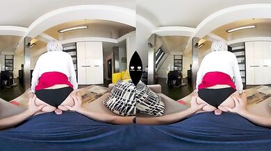 Virtual Reality Stepmom