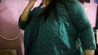 MILF Hot Big Ass Stepmom Cooking In Kitchen & i see her